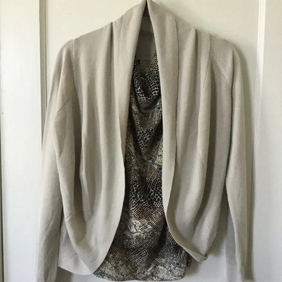 Esperanza Shrug, M, NWT - Picture 3 of 6